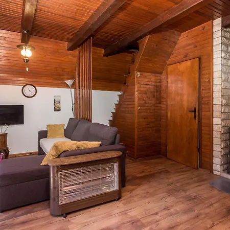 2 Bedroom Beautiful Home In Cavle Сasa de vacaciones *