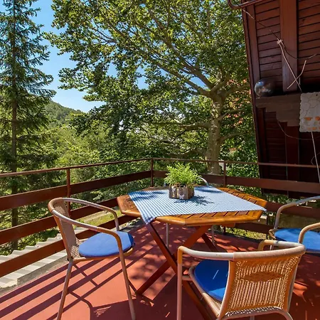 2 Bedroom Beautiful Home In Cavle Platak
