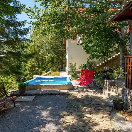 2 Bedroom Beautiful Home In Cavle