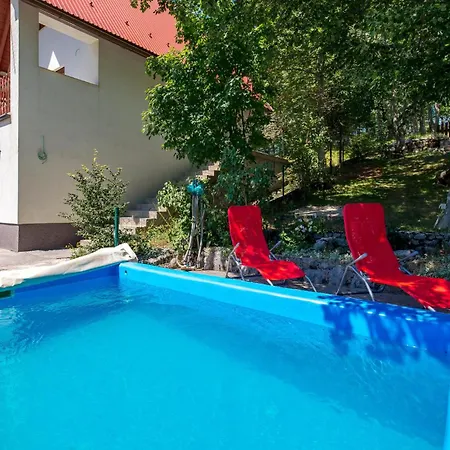 Сasa de vacaciones 2 Bedroom Beautiful Home In Cavle