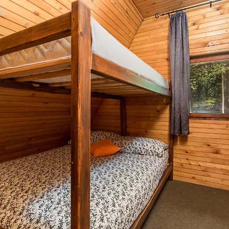 2 Bedroom Beautiful Home In Cavle Сasa de vacaciones *