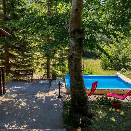 Сasa de vacaciones 2 Bedroom Beautiful Home In Cavle Platak