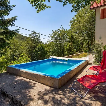 2 Bedroom Beautiful Home In Cavle Сasa de vacaciones Platak
